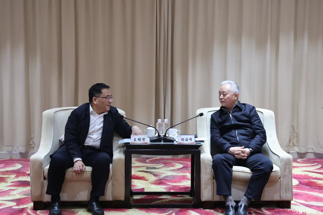 陜煤建設(shè)集團王明智帶隊來陜鋼集團進行座談交流