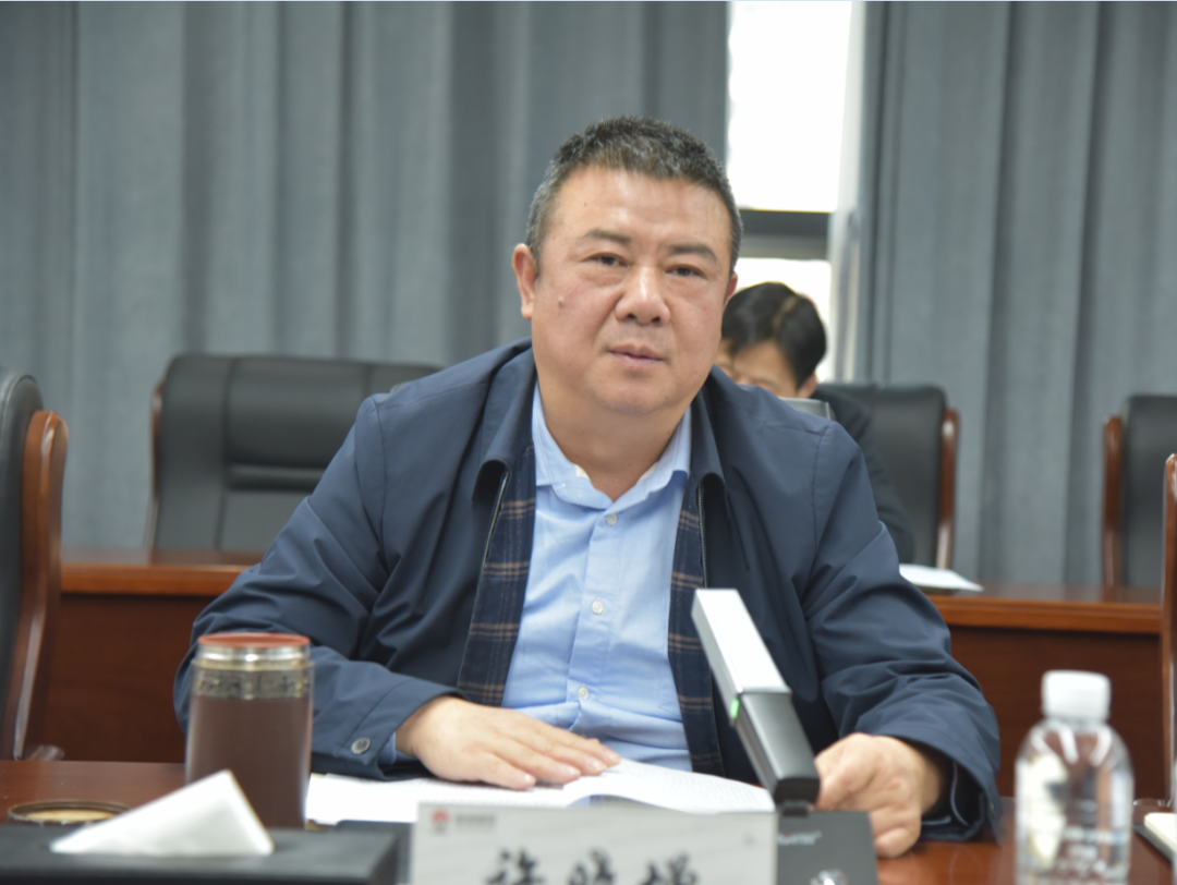 陜鋼集團(tuán)黨委理論學(xué)習(xí)中心組學(xué)習(xí)中央經(jīng)濟(jì)工作會(huì)議精神、陜西省委十四屆五次全會(huì)暨省委經(jīng)濟(jì)工作會(huì)議精神